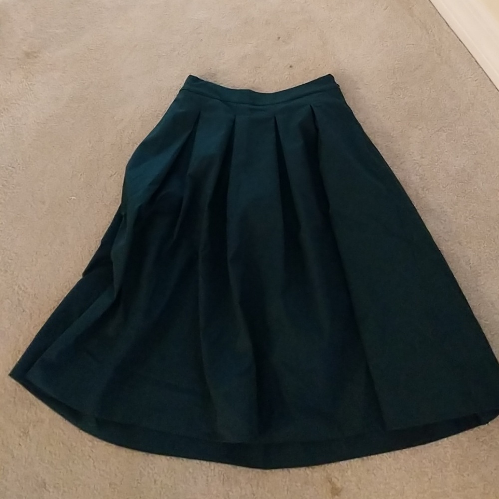 White House Black Market Green Midi full skirt